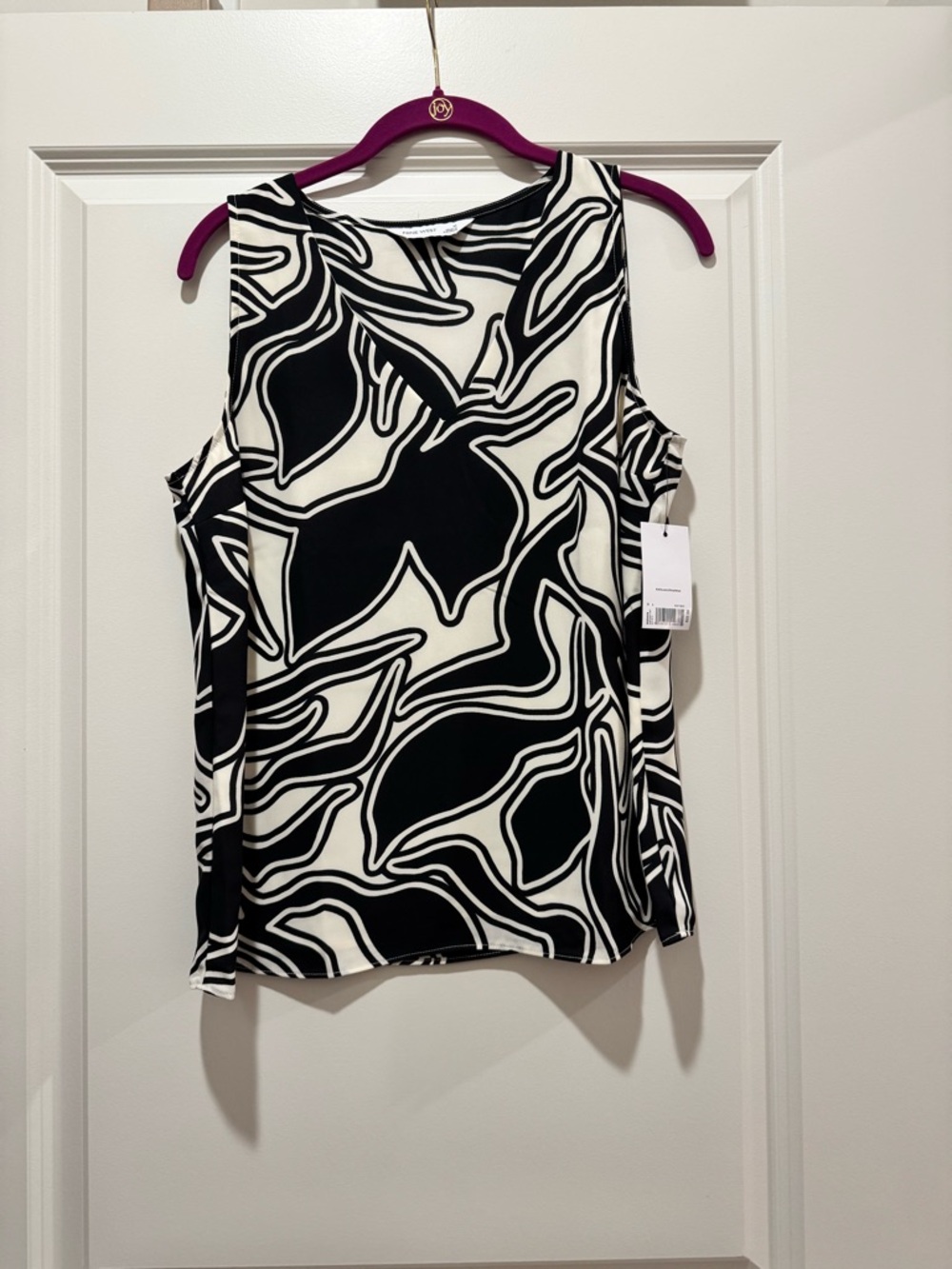 Nine West Black and White Abstract Sleeveless Shell
